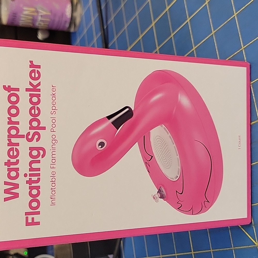 Pink Waterproof Floating Speaker New In Box